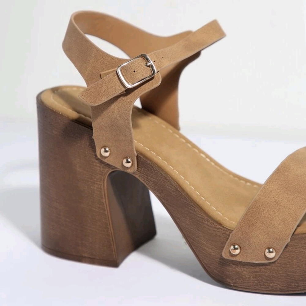 NWOT 7 Mocha Brown Square Toe Heeled Sandals - Picture 3 of 6